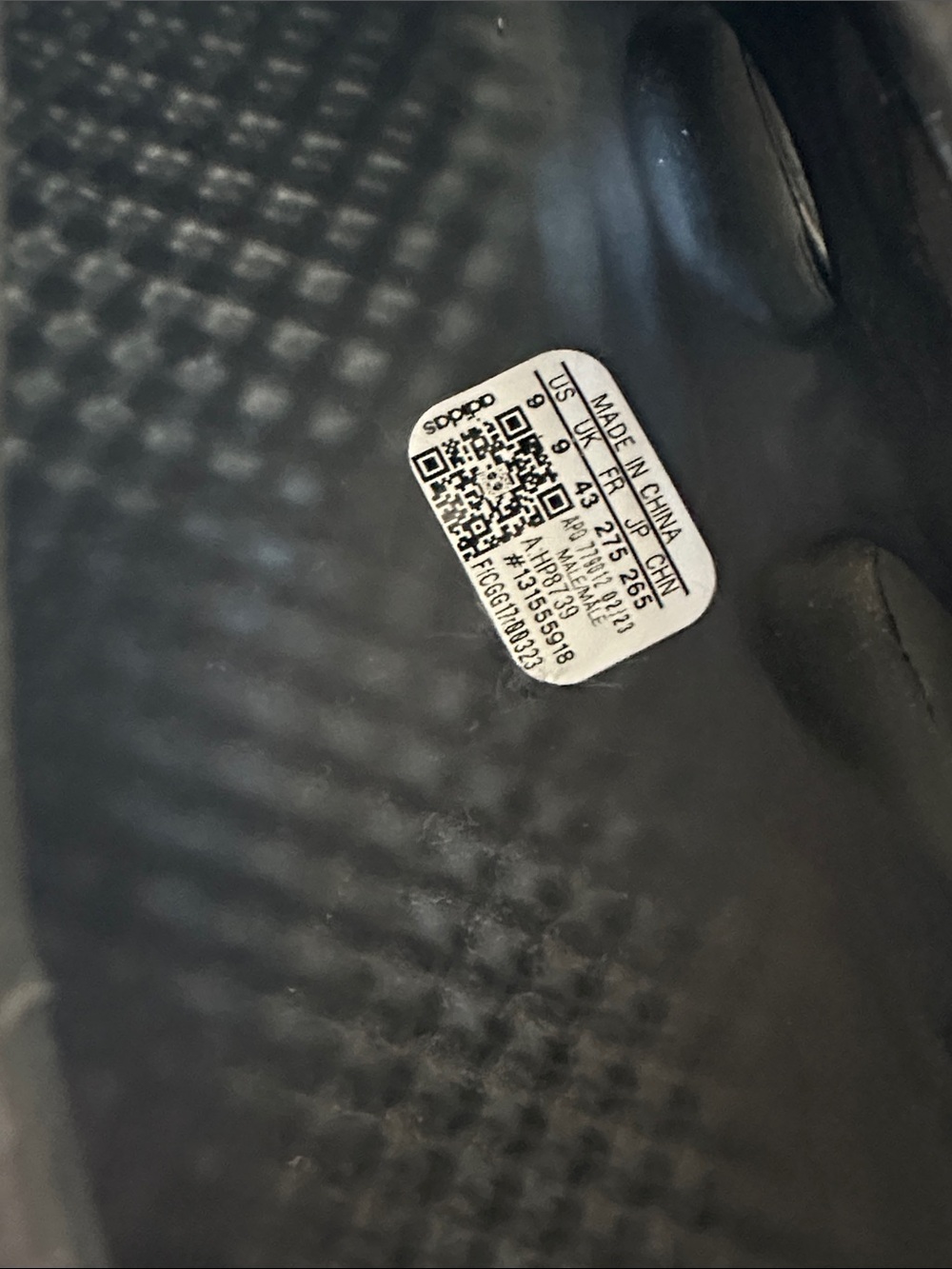 Carbon Yeezy Foam Runner - Picture 6 of 7